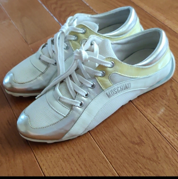 Moschino Other - Moshino teen sneakers
